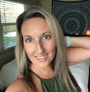 Meet your Posher, Chrystin